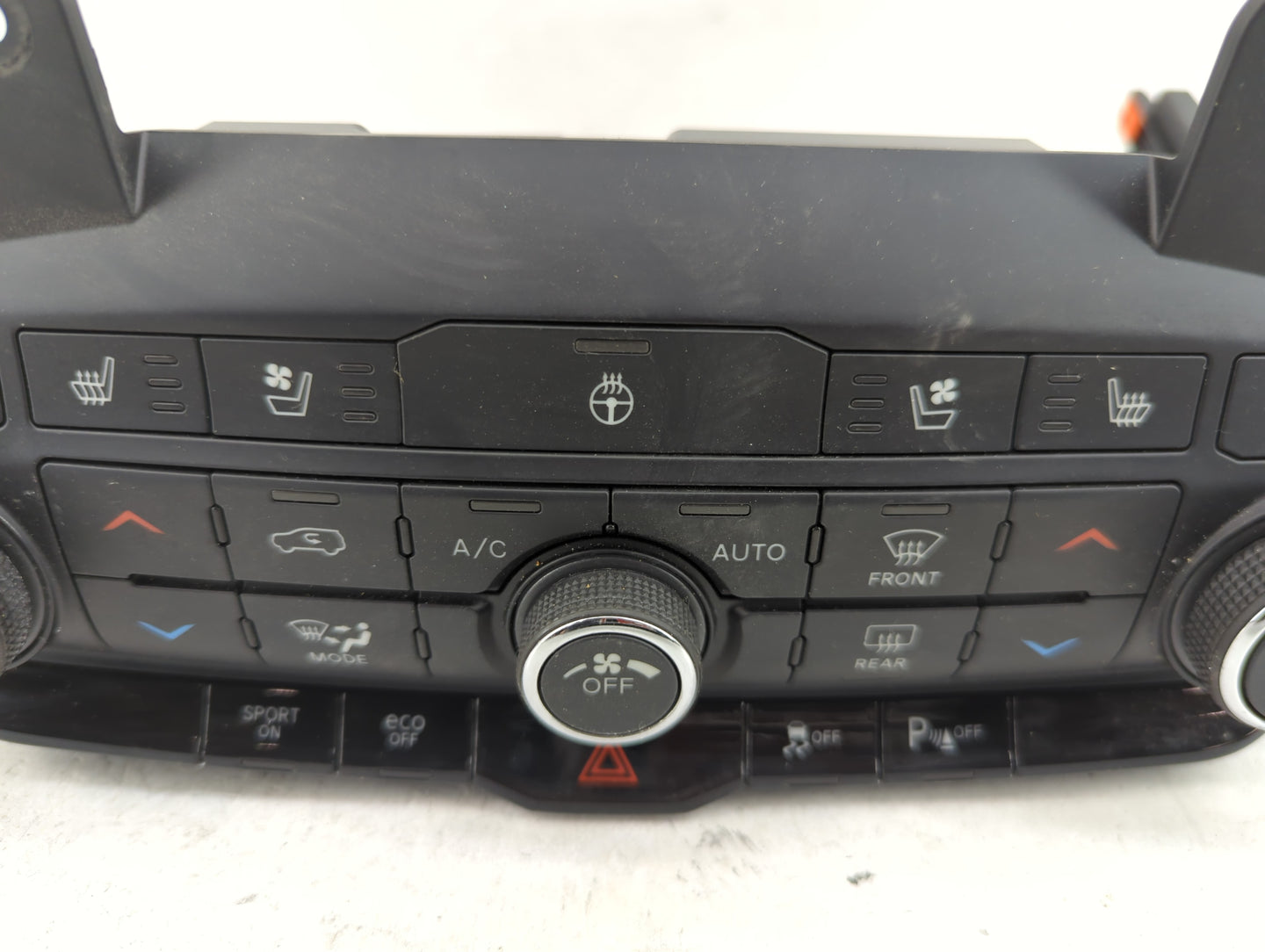 2025 Dodge Durango Climate Control Module Temperature AC/Heater Replacement P/N:P68465673AC Fits OEM Used Auto Parts - Oemus