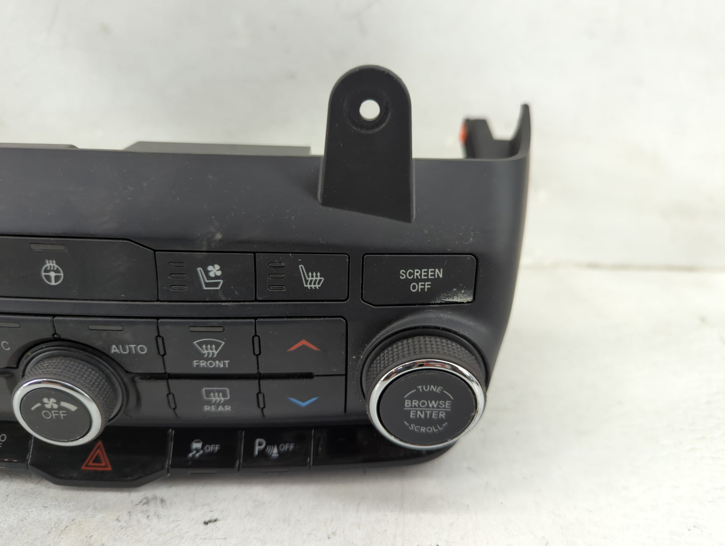 2025 Dodge Durango Climate Control Module Temperature AC/Heater Replacement P/N:P68465673AC Fits OEM Used Auto Parts - Oemus