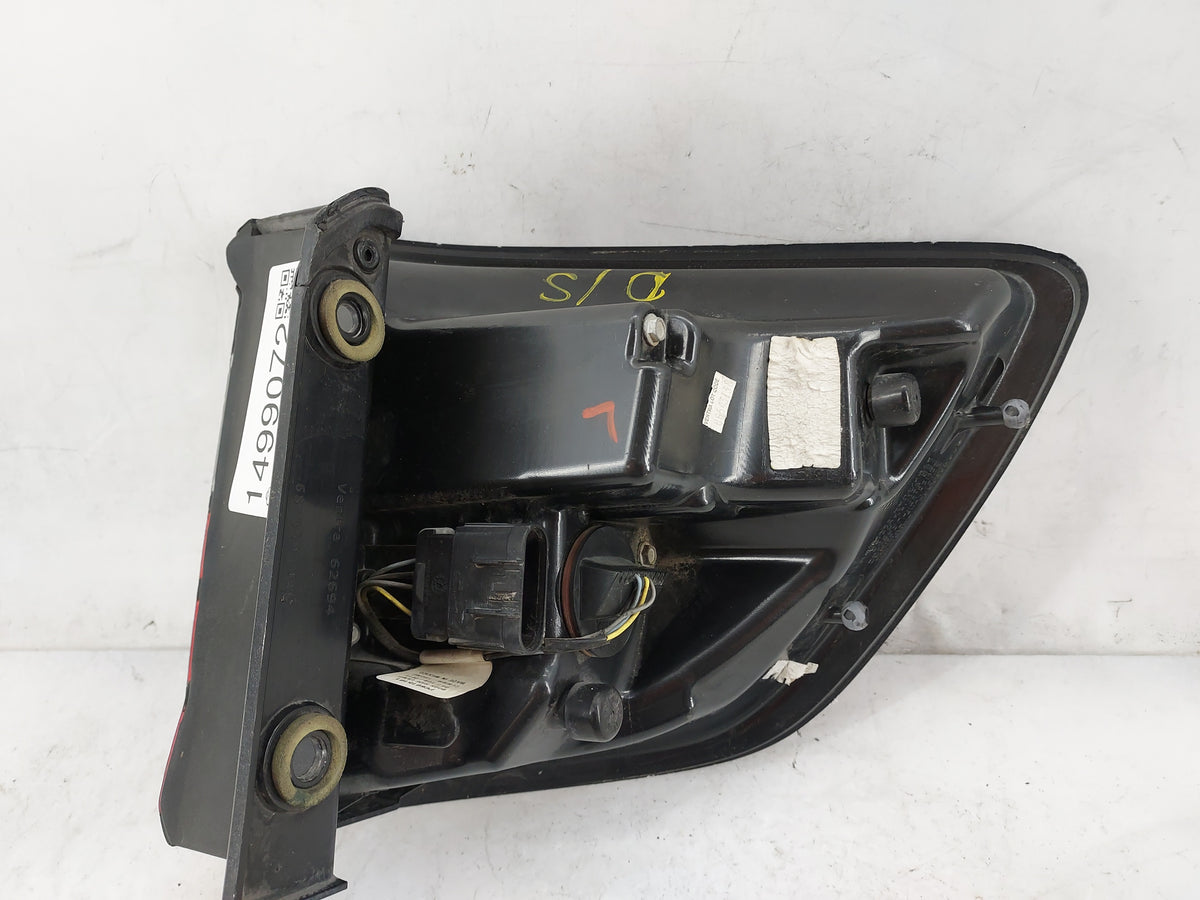 2016-2022 Dodge Durango Tail Light Assembly Driver Left OEM P/N:MRD5010103 Fits Fits 2016 2017 2018 2019 2020 2021 2022 OEM 