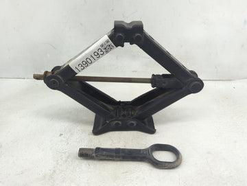 2025 Dodge Ram 1500 Spare Scissor Car Jack 1390193 - Oemusedautoparts1.com