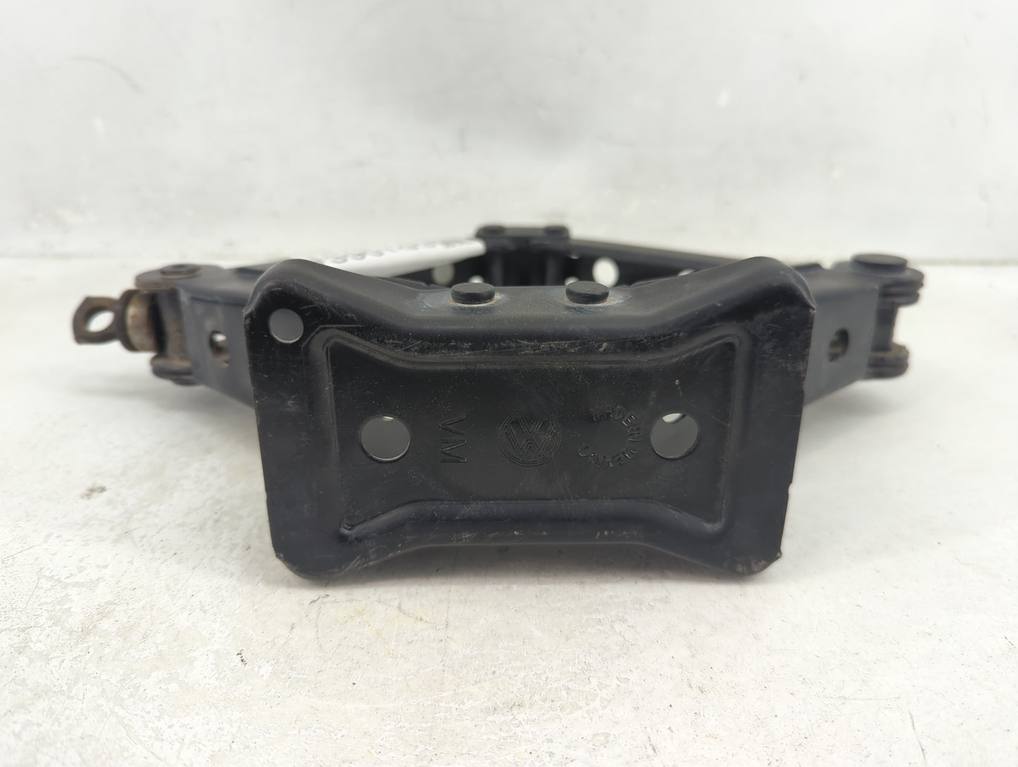 2025 Dodge Ram 1500 Spare Scissor Car Jack - Oemusedautoparts1.com