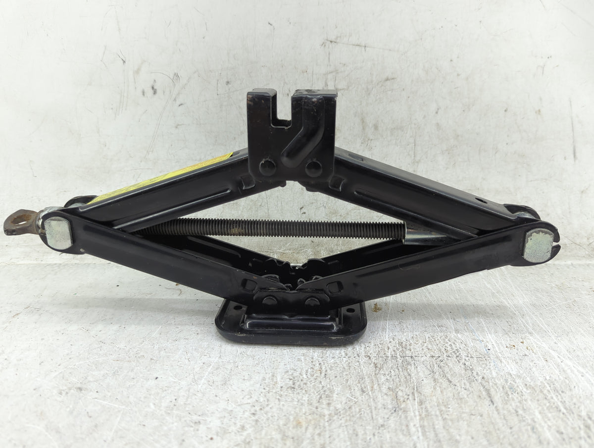 2025 Dodge Ram 1500 Spare Scissor Car Jack 1431496 - Oemusedautoparts1.com