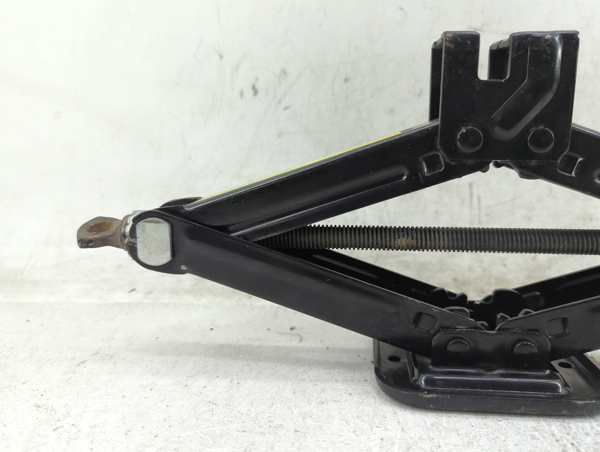 2025 Dodge Ram 1500 Spare Scissor Car Jack 1431496 - Oemusedautoparts1.com