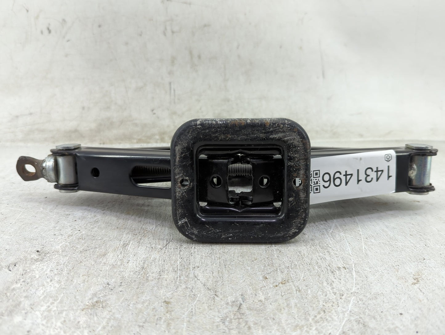 2025 Dodge Ram 1500 Spare Scissor Car Jack - Oemusedautoparts1.com
