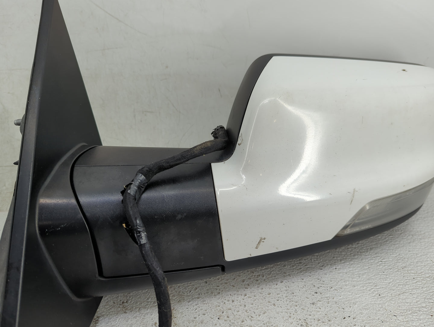 2025 Dodge Ram 1500 Driver Side View Mirror - Left Door Mirror OEM Used - Oemusedautoparts1.com