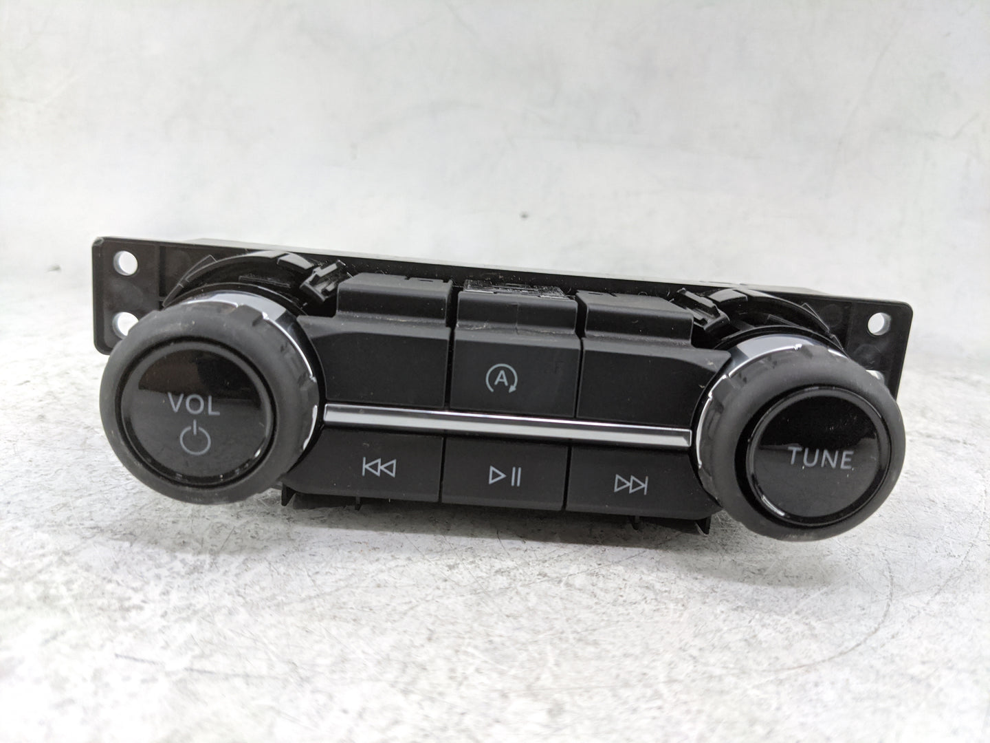 2025 Ford Bronco Radio Control Panel - Oemusedautoparts1.com