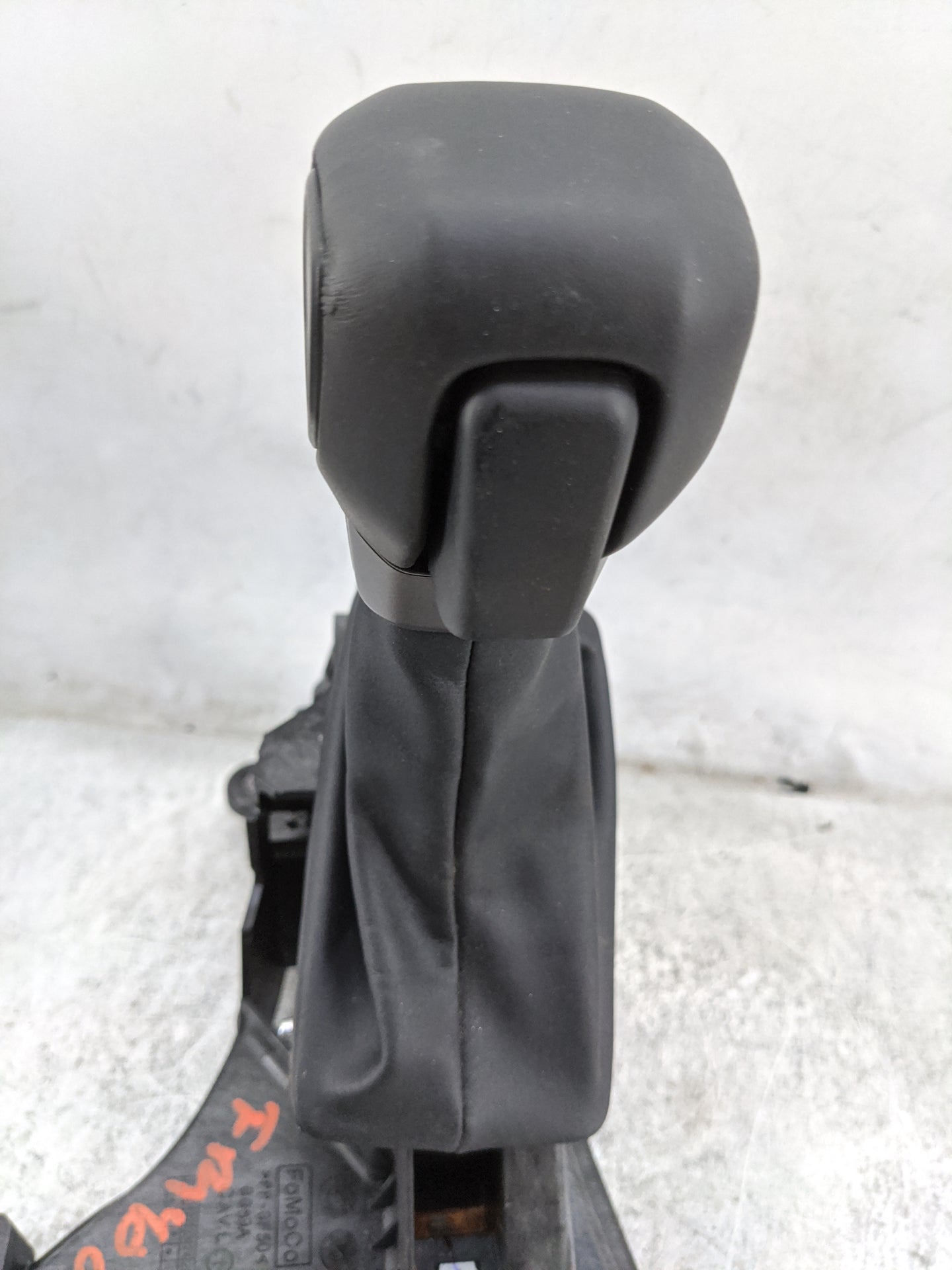 2025 Ford Bronco Floor Console Assembly Shifter - Oemusedautoparts1.com