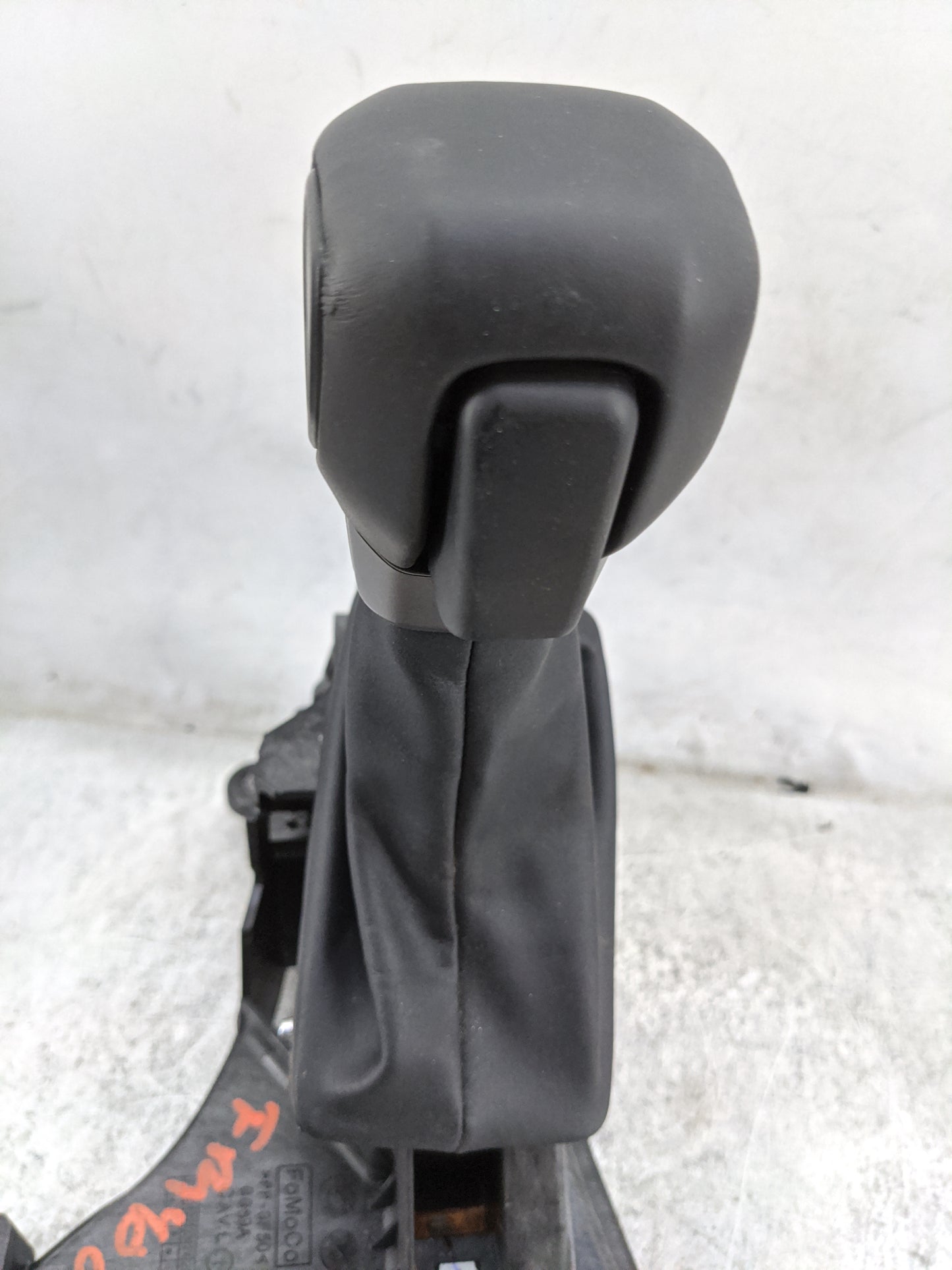 2025 Ford Bronco Floor Console Assembly Shifter - Oemusedautoparts1.com