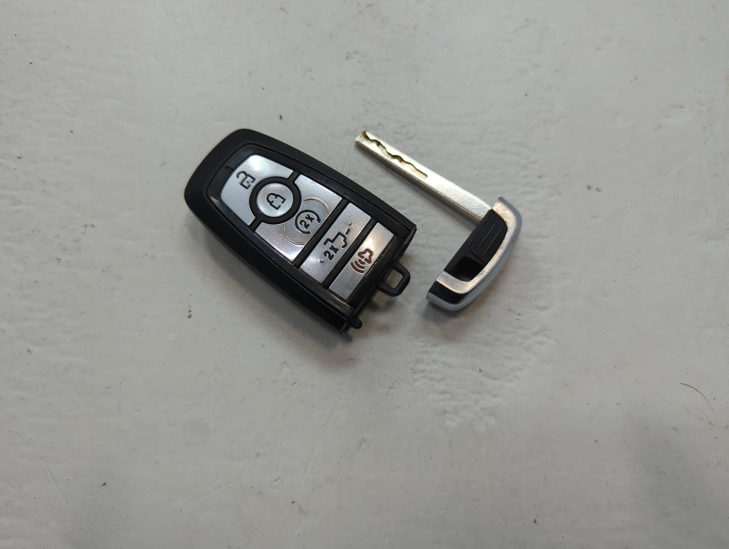 Ford F-250 Super Duty Keyless Entry Remote Fob M3N-A3C108397 PC3T-15K601-BB - Oemusedautoparts1.com