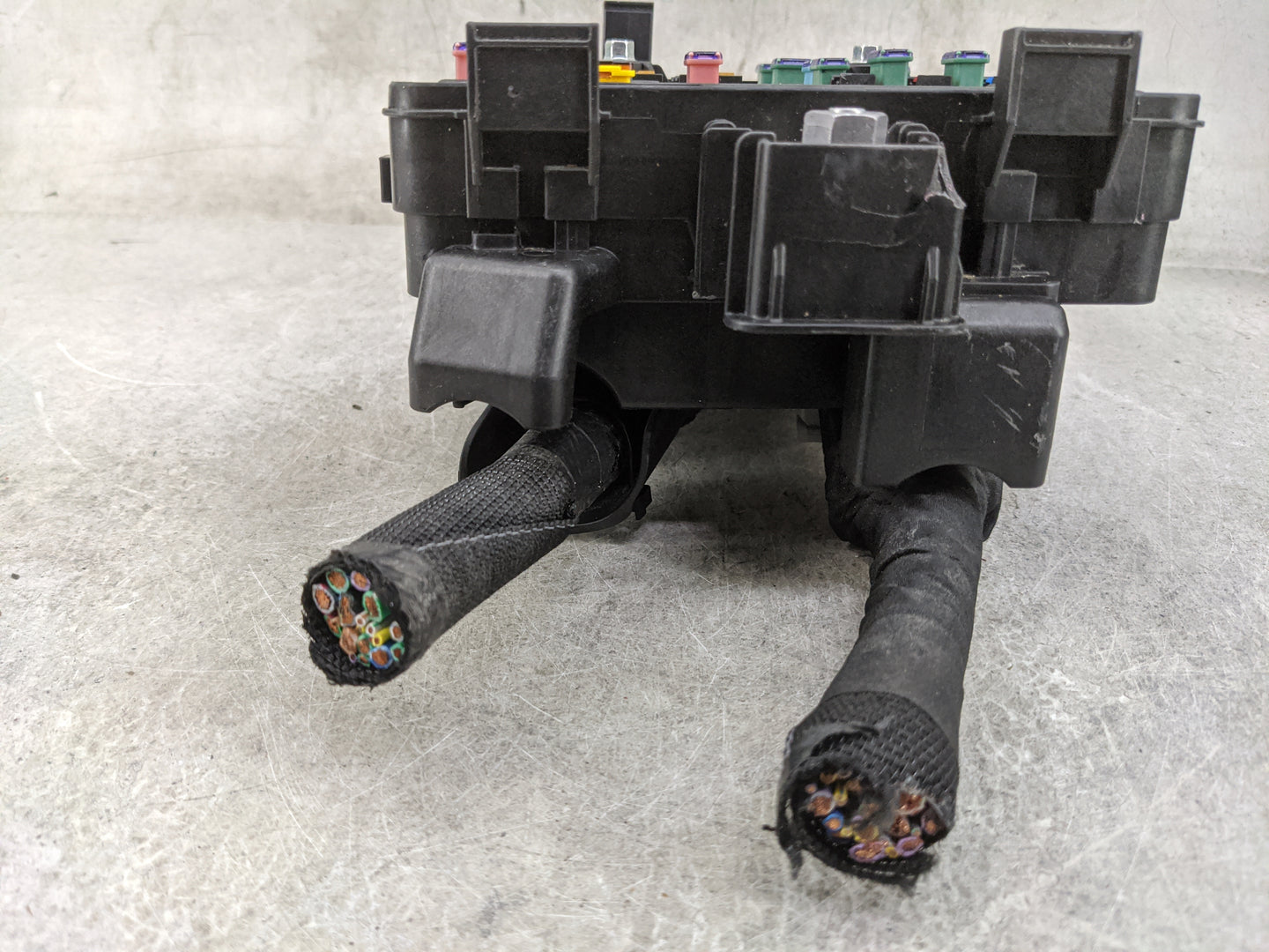 2025 Ford Transit 250 Fusebox Fuse Box Panel Relay Module P/N:NK4T-14D068-SA GU5T-14B192-HA Fits OEM Used Auto Parts - Oemus
