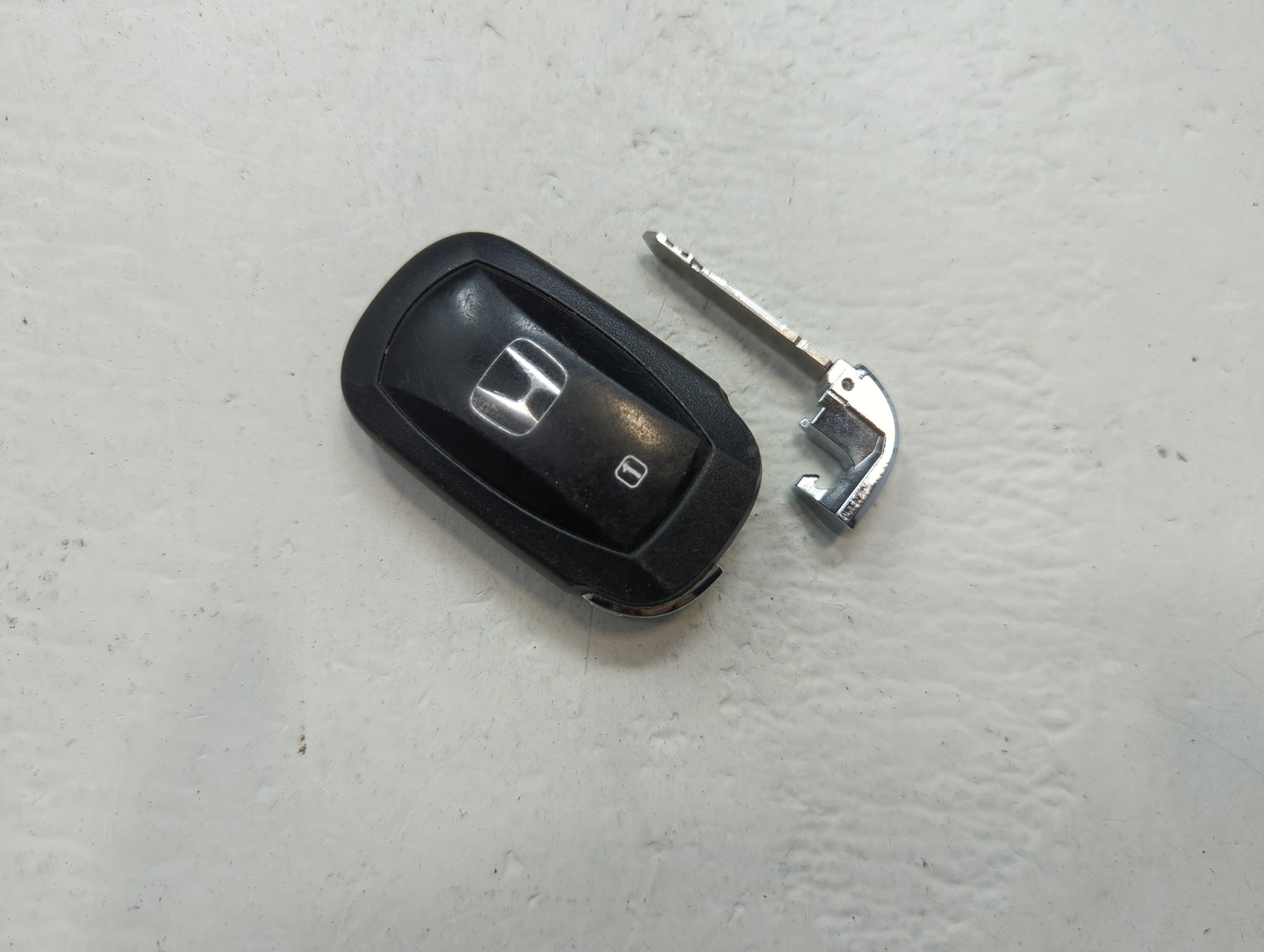 Honda Accord Keyless Entry Remote Fob KR5TP-4 driver1 72147-30A-A01 5 buttons - Oemusedautoparts1.com