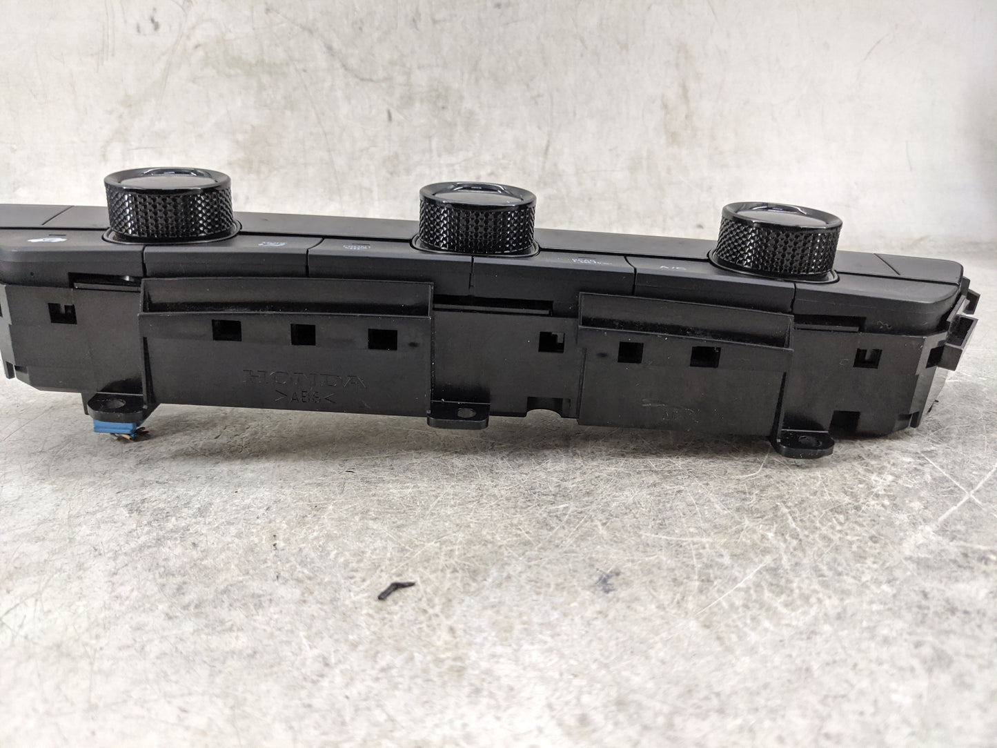 2025 Honda Accord Climate Control Module Temperature AC/Heater Replacement P/N:7961030AA710M1 Fits OEM Used Auto Parts - Oem