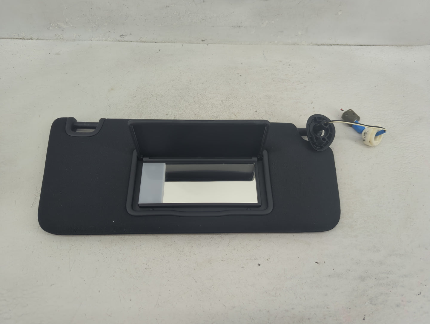 2022 Honda Civic Sun Visor Shade Replacement Passenger Right Mirror Fits OEM Used Auto Parts - Oemusedautoparts1.com