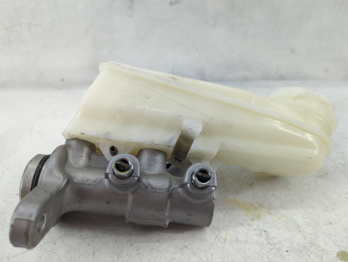 2025 Honda Civic Brake Master Cylinder 1498450 - Oemusedautoparts1.com