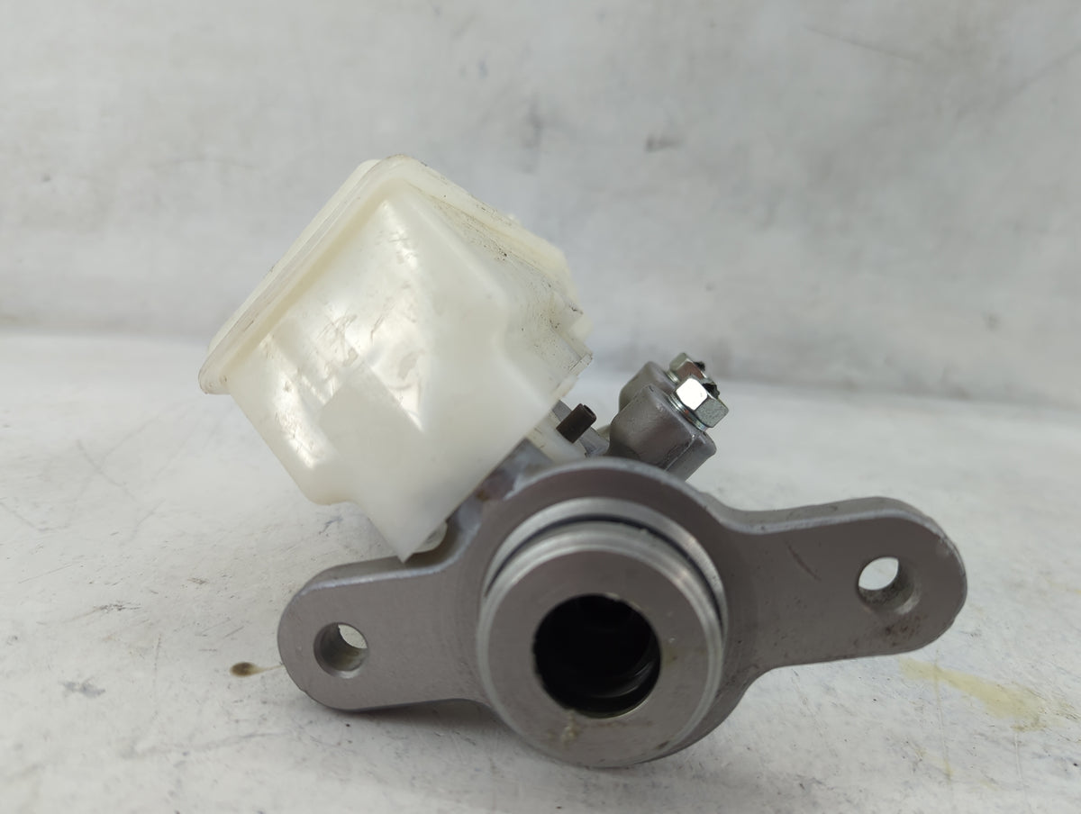 2025 Honda Civic Brake Master Cylinder 1498450 - Oemusedautoparts1.com