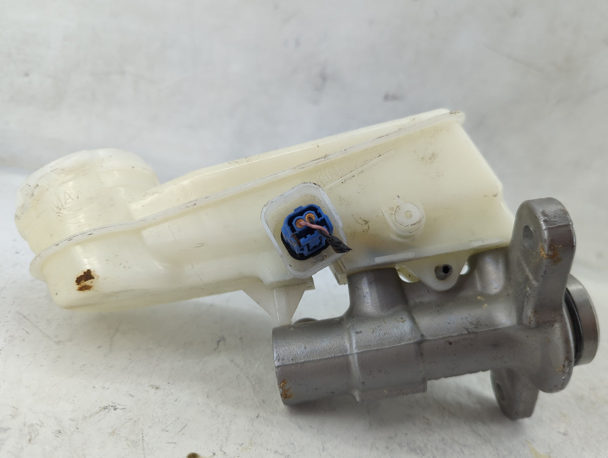 2025 Honda Civic Brake Master Cylinder 1498450 - Oemusedautoparts1.com
