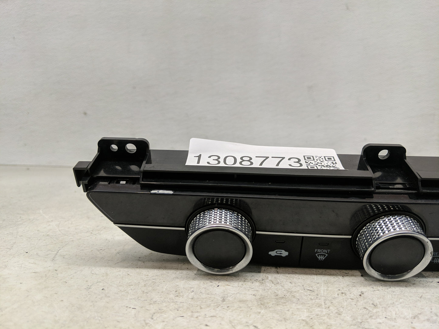 2025 Honda Cr-V Climate Control Module Temperature AC/Heater Replacement P/N:79610-T22-A313-M1 Fits OEM Used Auto Parts - Oe