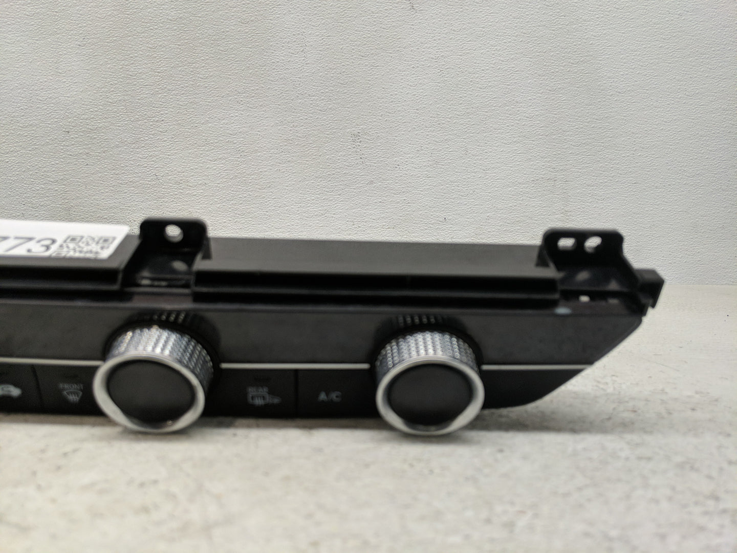 2025 Honda Cr-V Climate Control Module Temperature AC/Heater Replacement P/N:79610-T22-A313-M1 Fits OEM Used Auto Parts - Oe