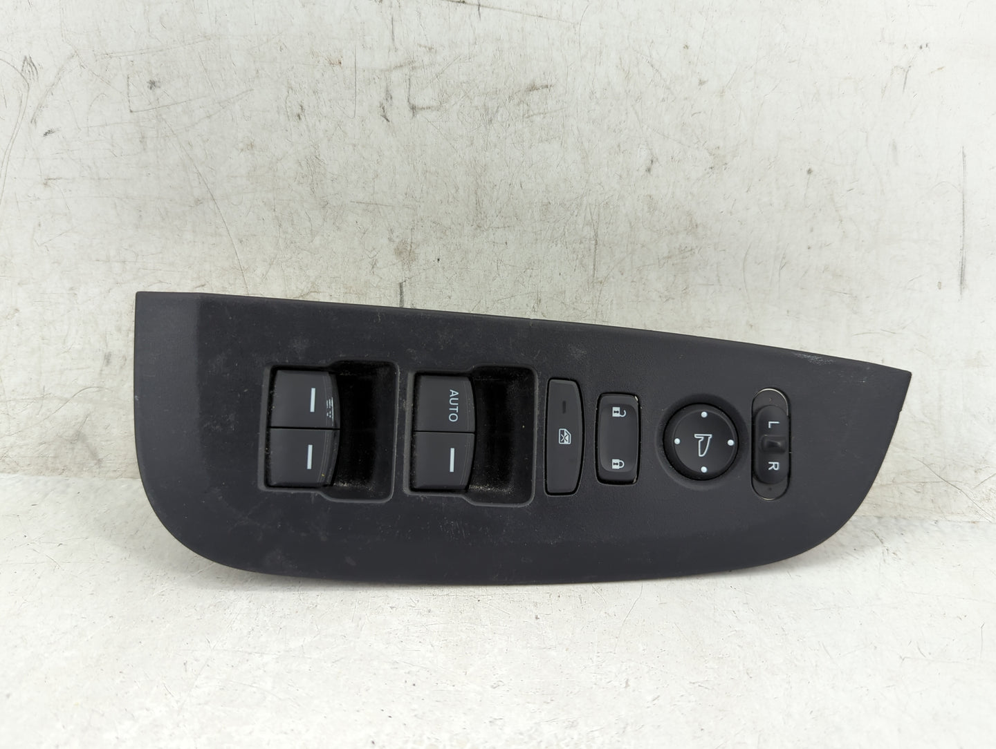 2025 Honda Hr-V Master Power Window Switch Replacement Driver Side Left P/N:M64590 Fits Fits 2022 OEM Used Auto Parts - Oemu