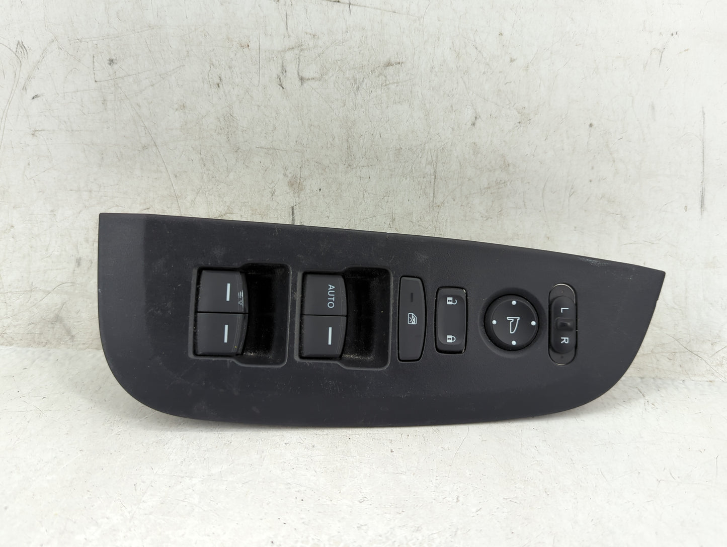 2025 Honda Hr-V Master Power Window Switch Replacement Driver Side Left P/N:M64590 Fits Fits 2022 OEM Used Auto Parts - Oemu