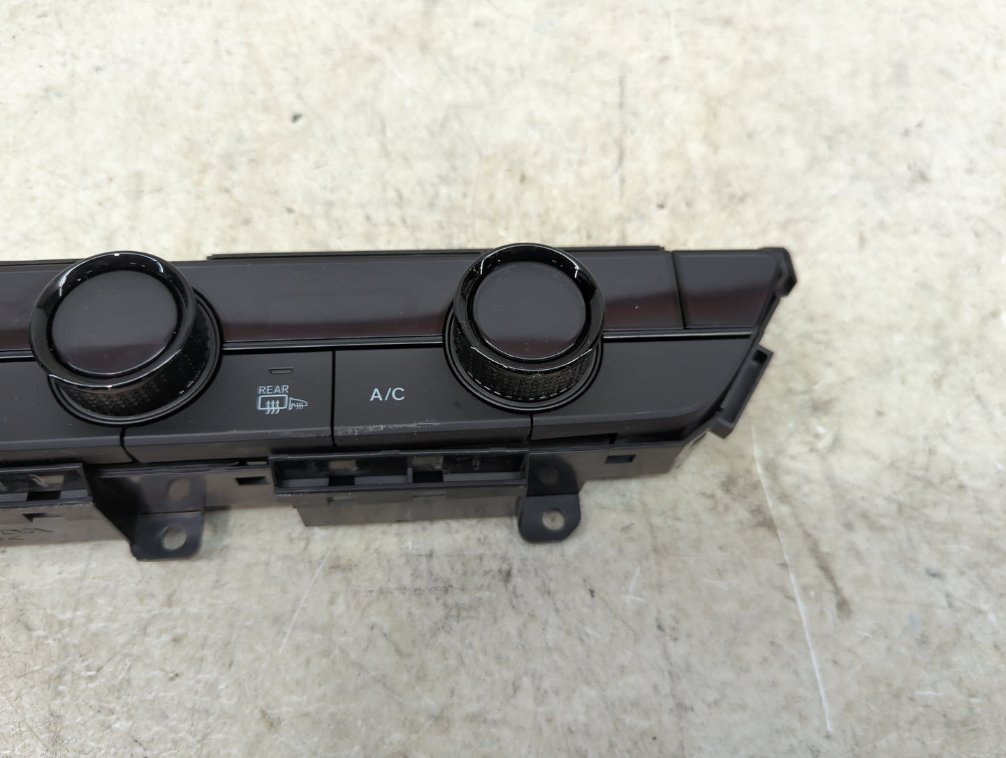 2025 Honda Hr-V Climate Control Module Temperature AC/Heater Replacement P/N:796103W0A111M1 Fits OEM Used Auto Parts - Oemus