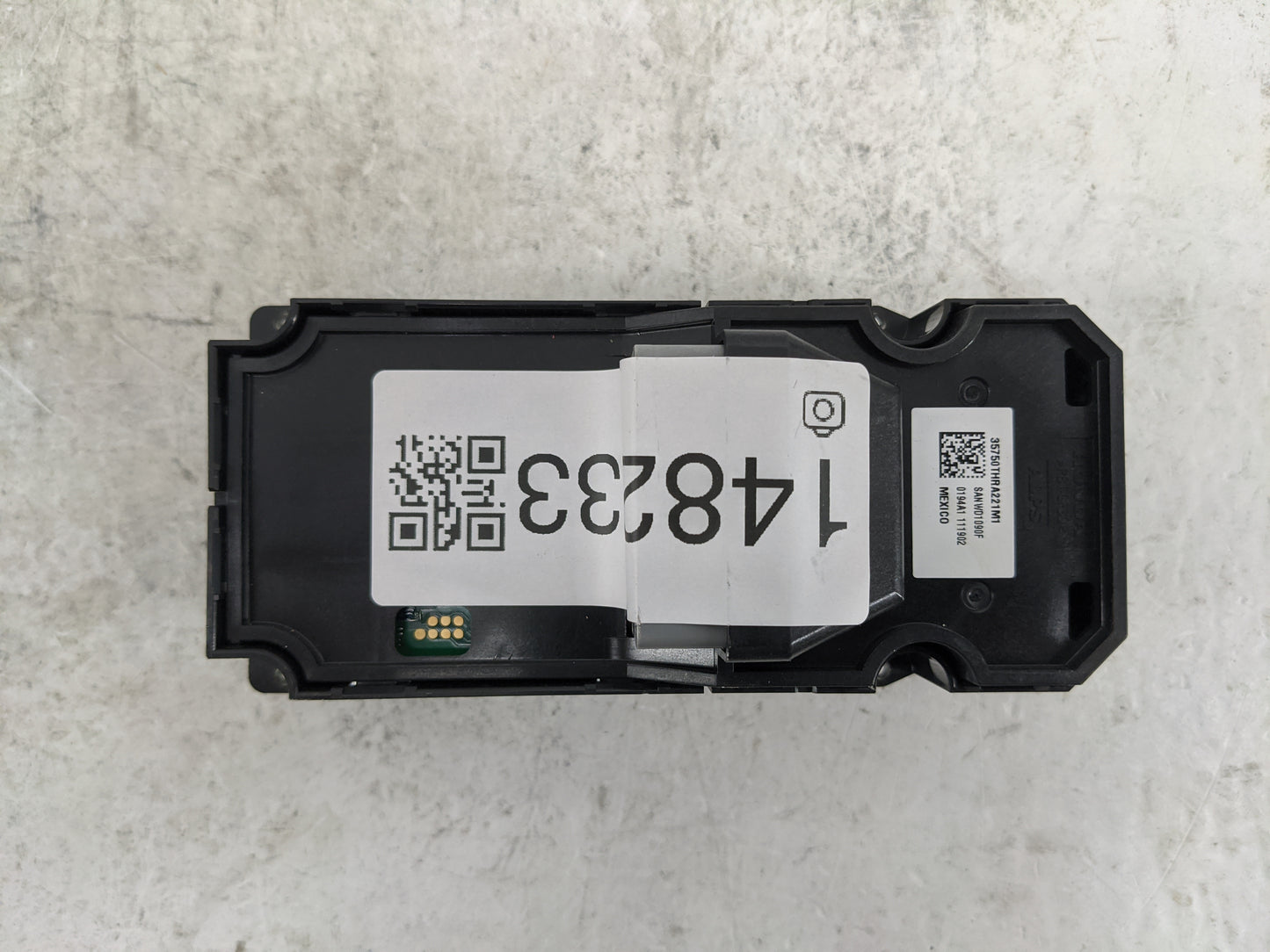 2025 Honda Odyssey Master Power Window Switch Replacement Driver Side Left P/N:35750THRA221M1 Fits OEM Used Auto Parts - Oem