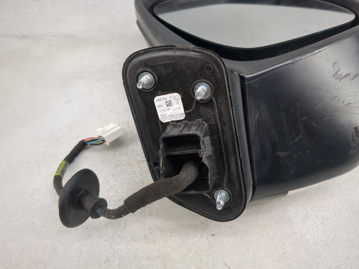 2025 Honda Odyssey Driver Side View Mirror - Left Door Mirror OEM Used - Oemusedautoparts1.com