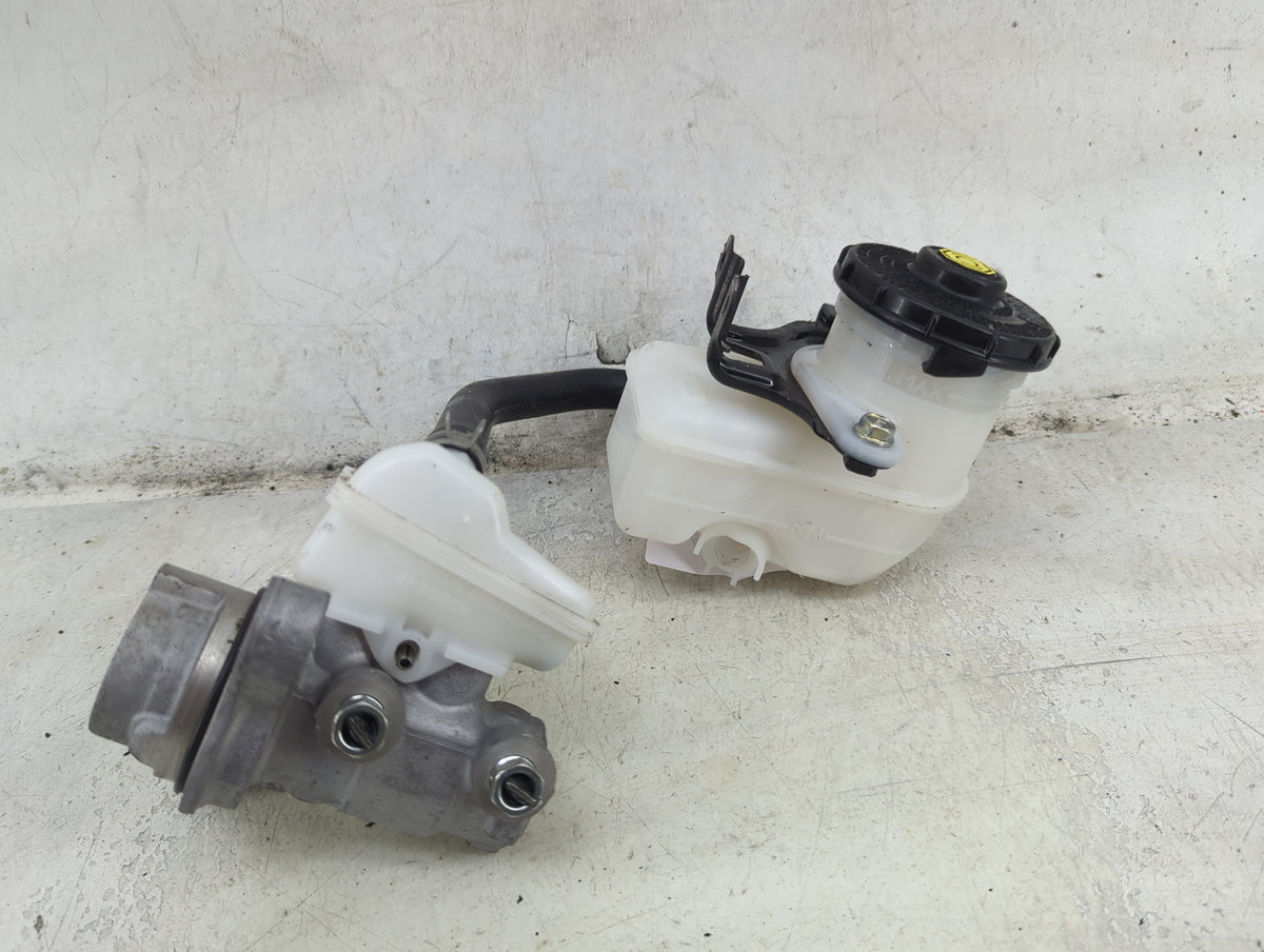Honda Pilot Brake Master Cylinder 1492224 - Oemusedautoparts1.com