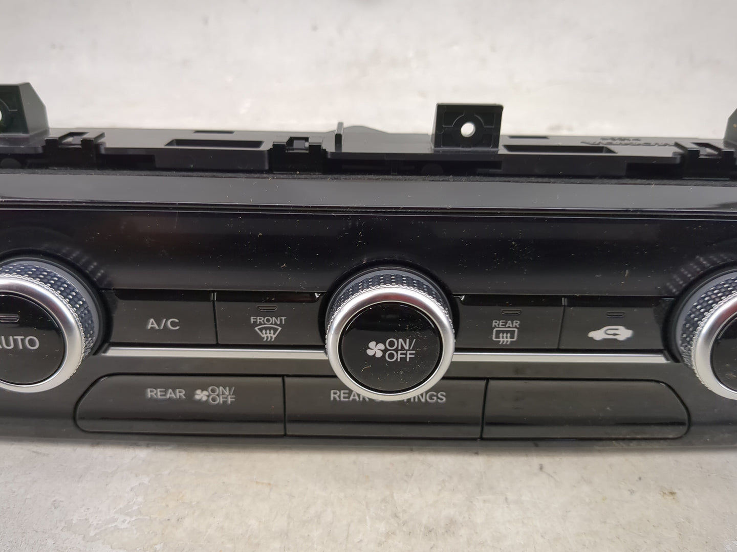 2025 Honda Pilot Climate Control Module Temperature AC/Heater Replacement P/N:79600T90A421M1 SANWA2DA22D Fits OEM Used Auto 