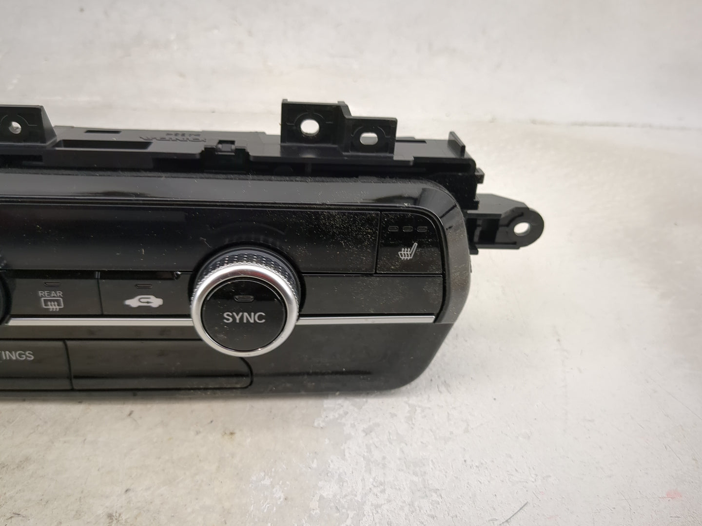2025 Honda Pilot Climate Control Module Temperature AC/Heater Replacement P/N:79600T90A421M1 SANWA2DA22D Fits OEM Used Auto 