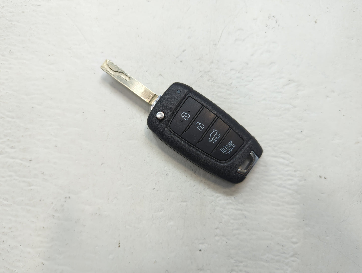 Hyundai Elantra Keyless Entry Remote Fob NYOMBEC4TX2004 95430-AA600 4 buttons - Oemusedautoparts1.com