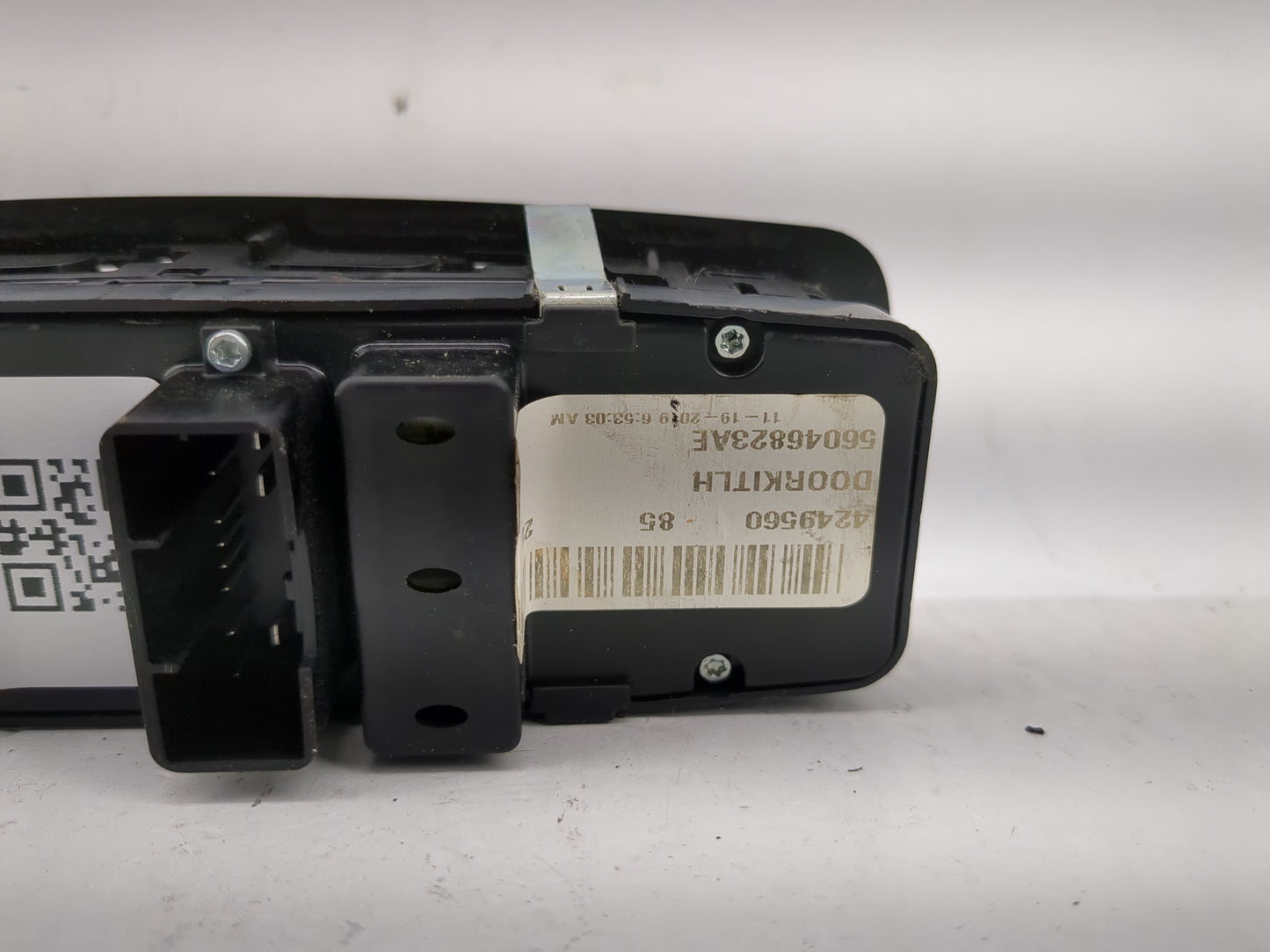 2025 Hyundai Elantra Master Power Window Switch Replacement Driver Side Left P/N:56046823AE Fits OEM Used Auto Parts - Oemus