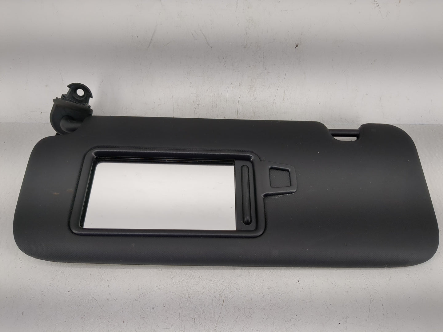 2025 Hyundai Elantra Sun Visor Shade Replacement Driver Left Mirror Fits OEM Used Auto Parts - Oemusedautoparts1.com