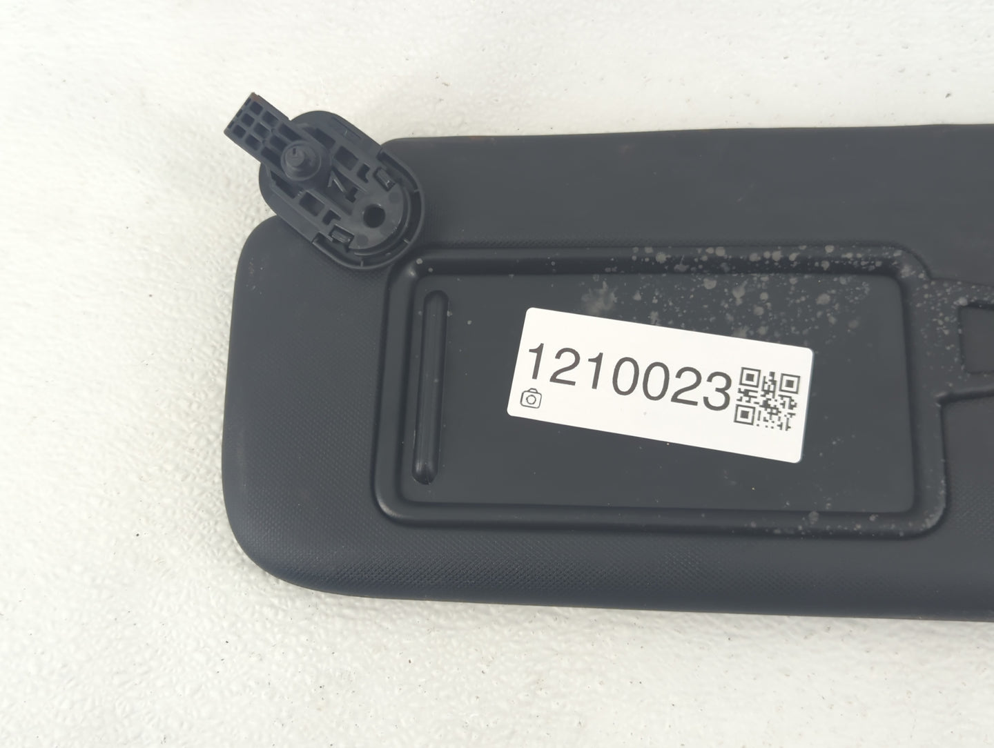 2025 Hyundai Elantra Sun Visor Shade Replacement Driver Left Mirror Fits OEM Used Auto Parts - Oemusedautoparts1.com