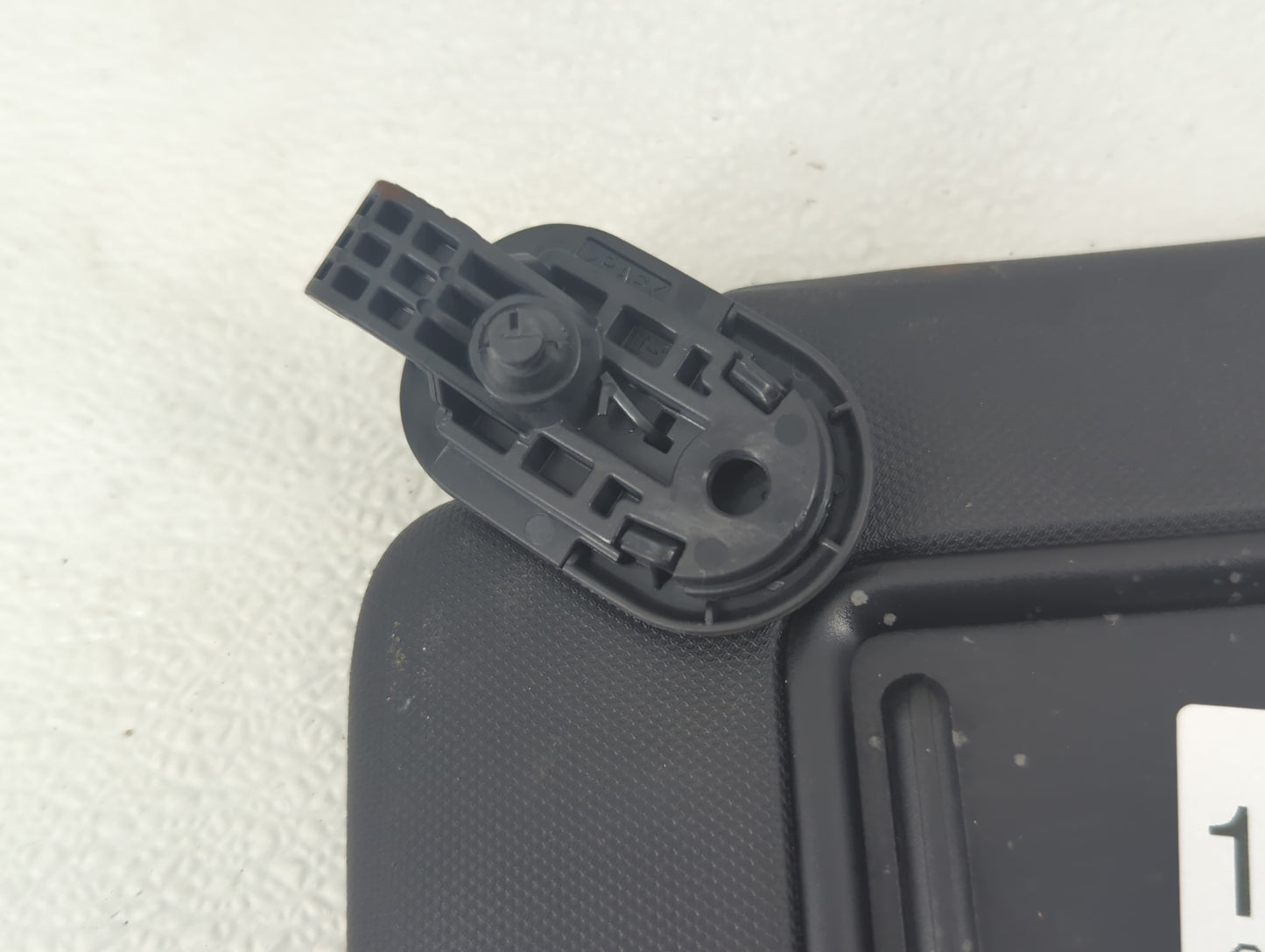 2025 Hyundai Elantra Sun Visor Shade Replacement Driver Left Mirror Fits OEM Used Auto Parts - Oemusedautoparts1.com