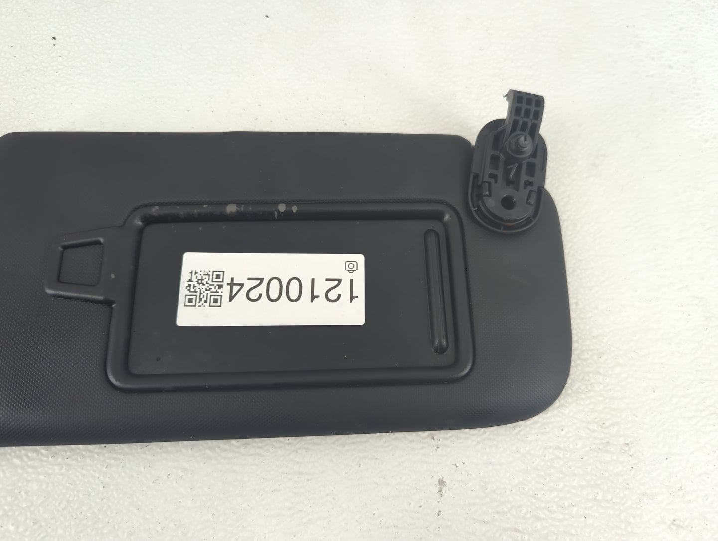 2025 Hyundai Elantra Sun Visor Shade Replacement Passenger Right Mirror Fits OEM Used Auto Parts - Oemusedautoparts1.com