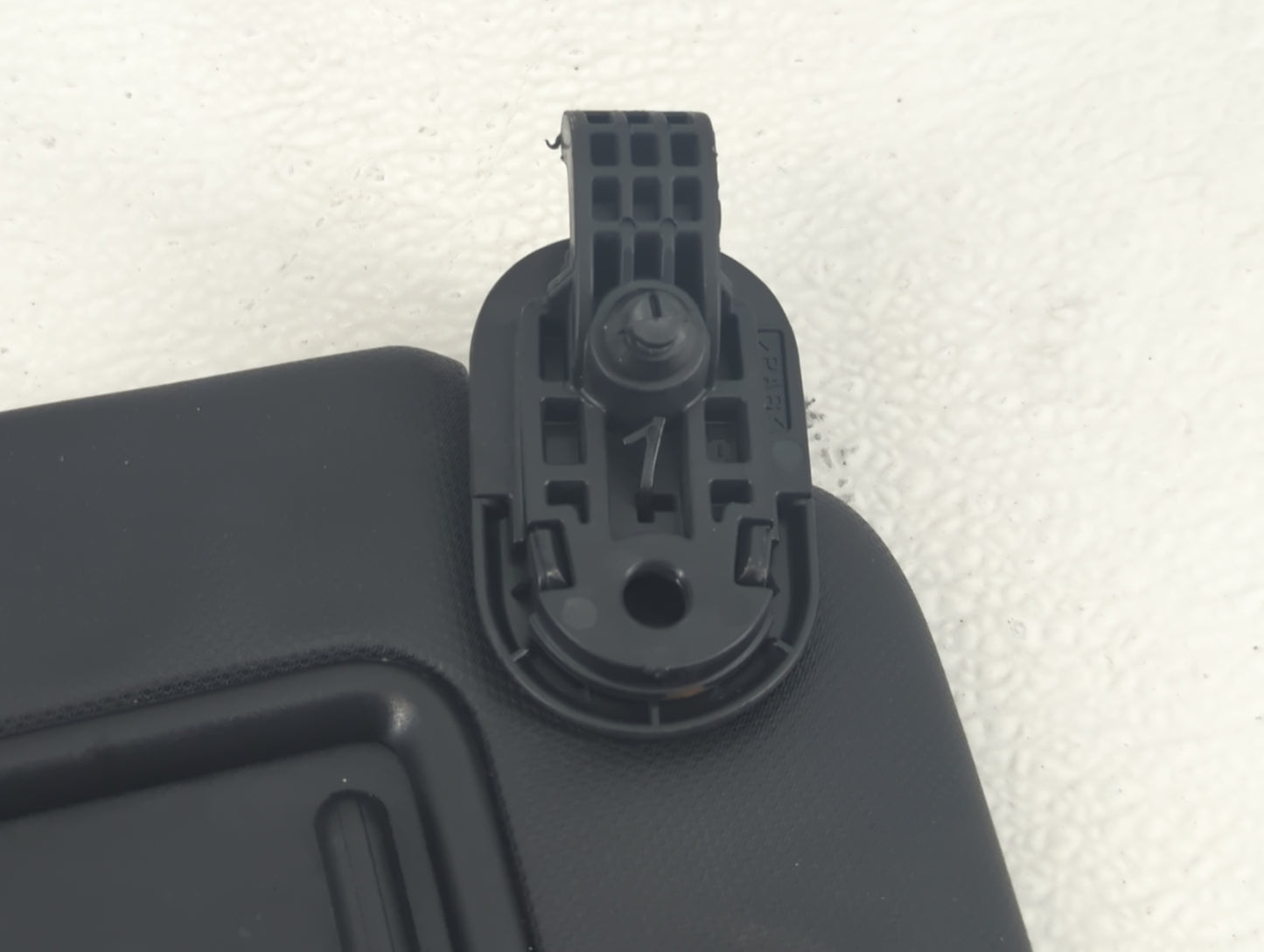 2025 Hyundai Elantra Sun Visor Shade Replacement Passenger Right Mirror Fits OEM Used Auto Parts - Oemusedautoparts1.com