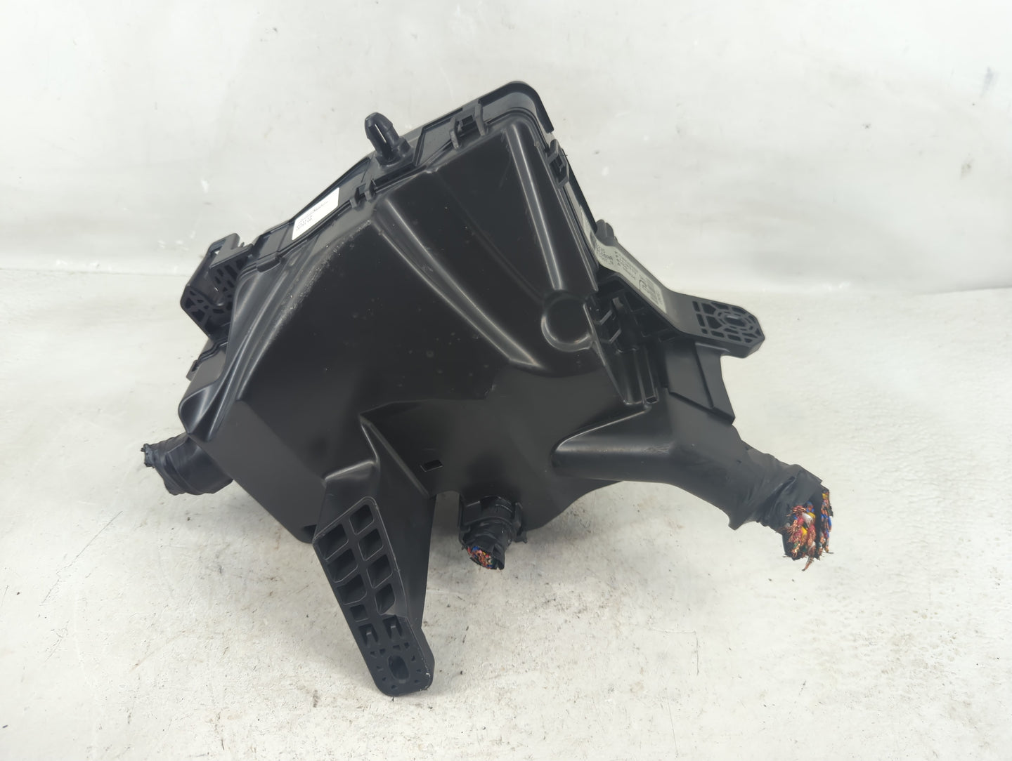 2025 Hyundai Elantra Fusebox Fuse Box Panel Relay Module P/N:91956-AA220 Fits OEM Used Auto Parts - Oemusedautoparts1.com