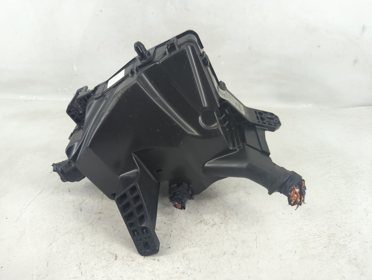 2025 Hyundai Elantra Fusebox Fuse Box Panel Relay Module P/N:91956-AA220 Fits OEM Used Auto Parts - Oemusedautoparts1.com