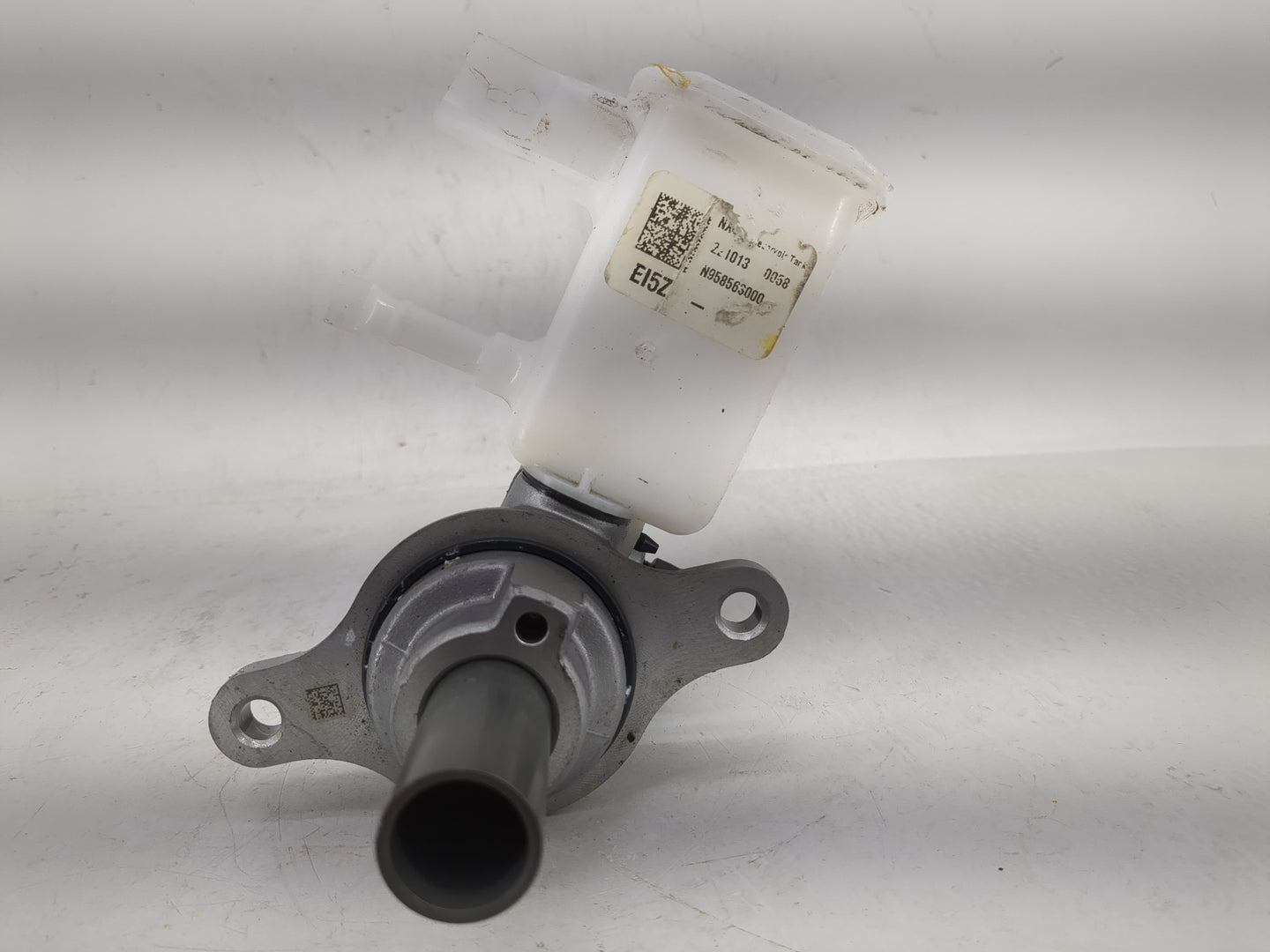 2025 Hyundai Elantra Brake Master Cylinder 1220744 - Oemusedautoparts1.com