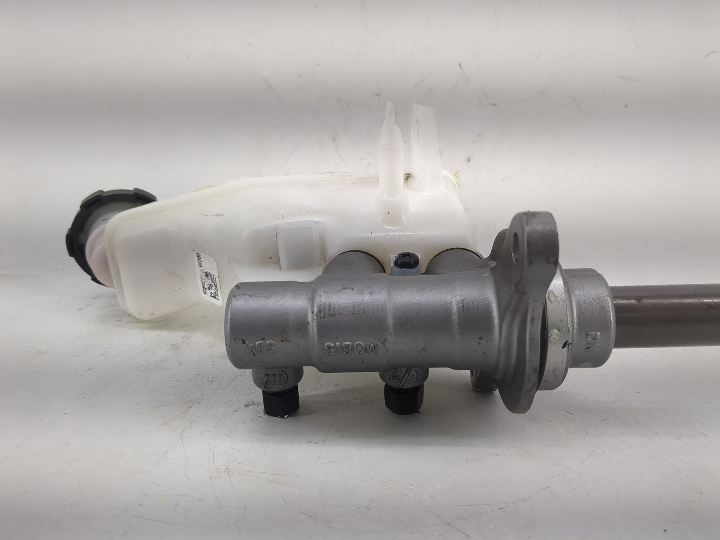 2025 Hyundai Elantra Brake Master Cylinder 1220744 - Oemusedautoparts1.com