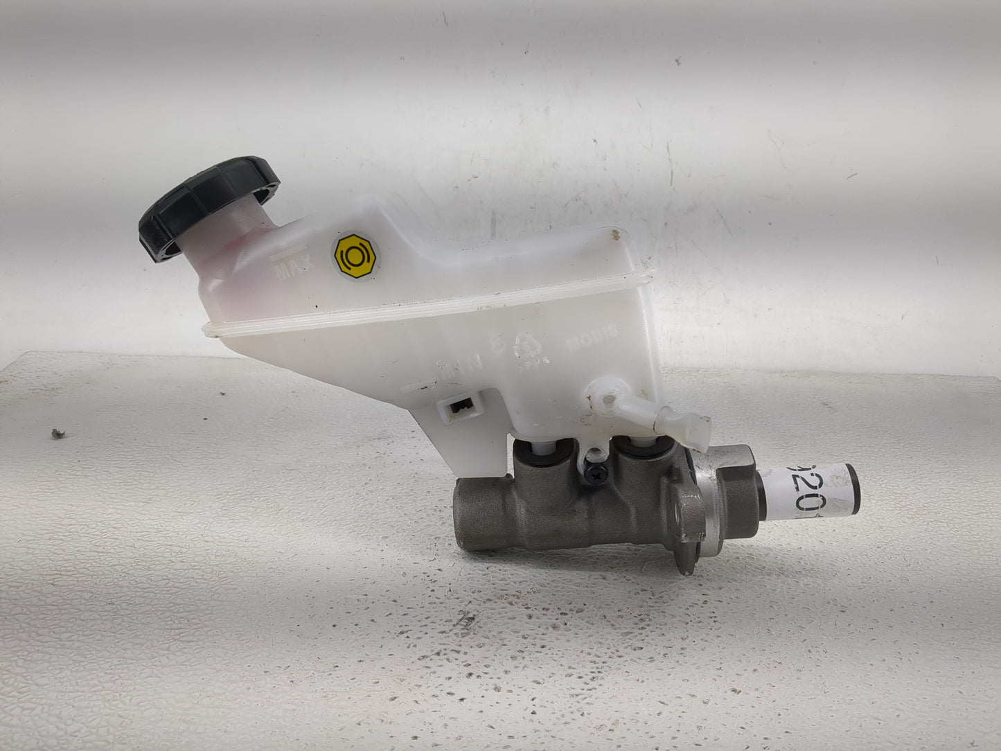 2025 Hyundai Elantra Brake Master Cylinder 1292014 - Oemusedautoparts1.com