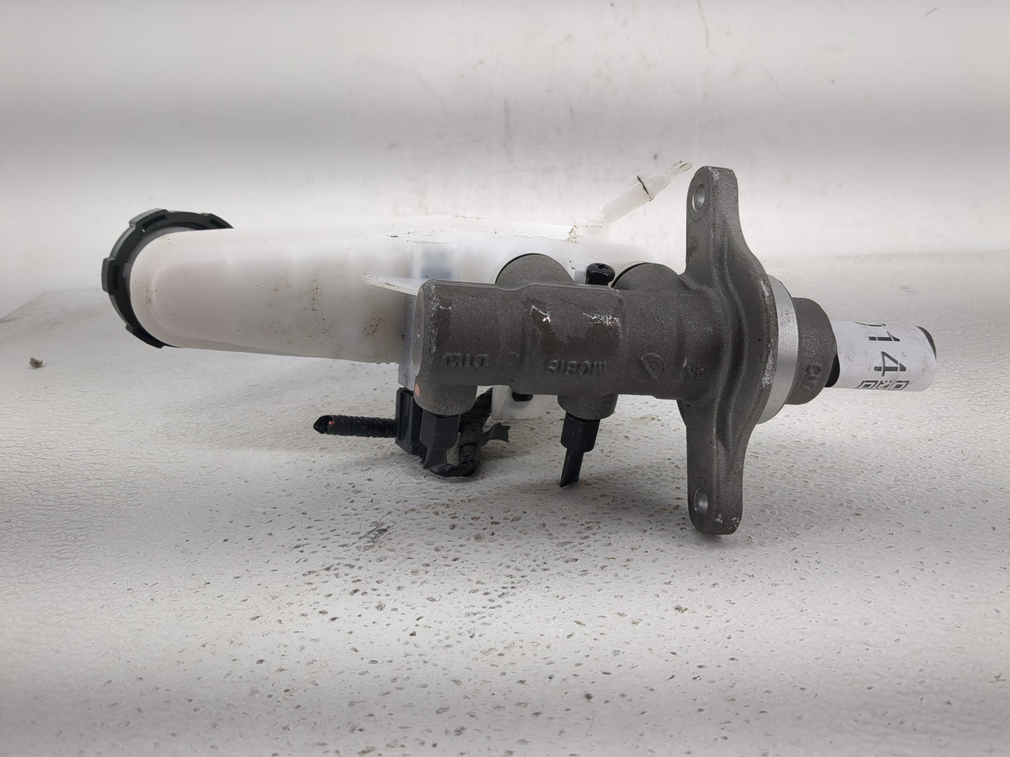2025 Hyundai Elantra Brake Master Cylinder 1292014 - Oemusedautoparts1.com