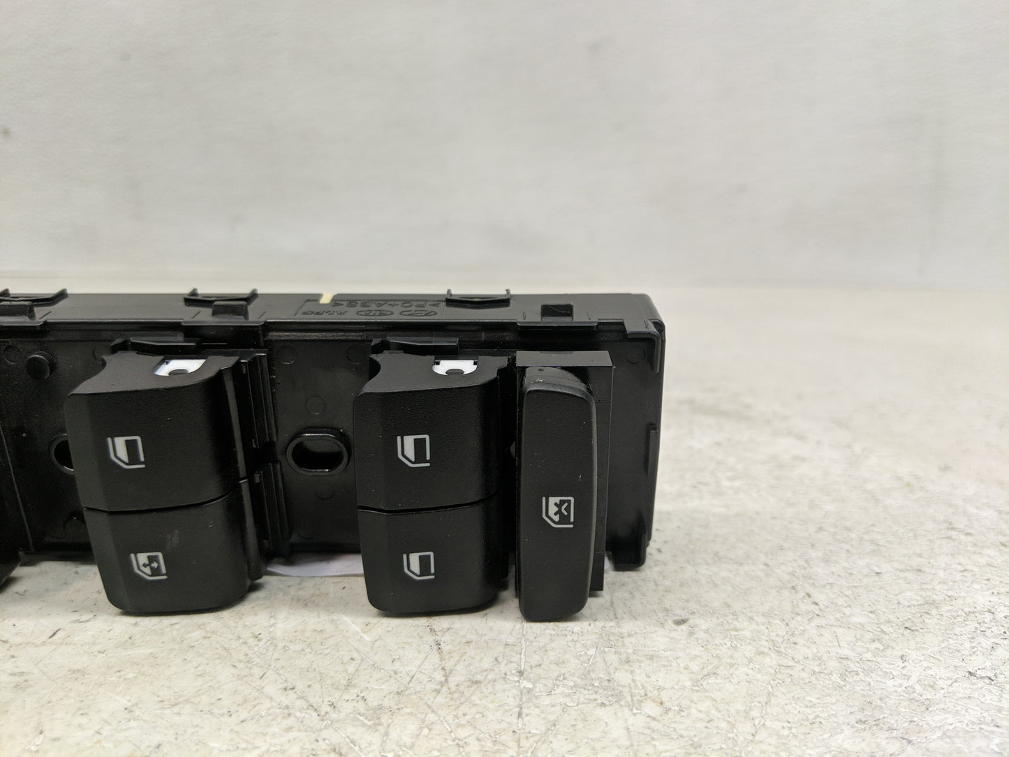 2025 Hyundai Elantra Master Power Window Switch Replacement Driver Side Left P/N:93571-AA2104X Fits OEM Used Auto Parts - Oe