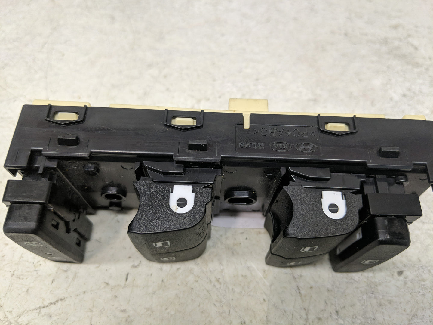 2025 Hyundai Elantra Master Power Window Switch Replacement Driver Side Left P/N:93571-AA2104X Fits OEM Used Auto Parts - Oe