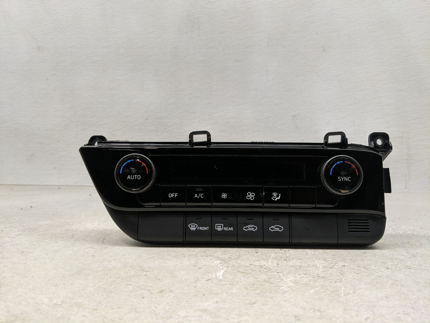 2025 Hyundai Elantra Climate Control Module Temperature AC/Heater Replacement P/N:97250-AAIA0UAV Fits OEM Used Auto Parts - 
