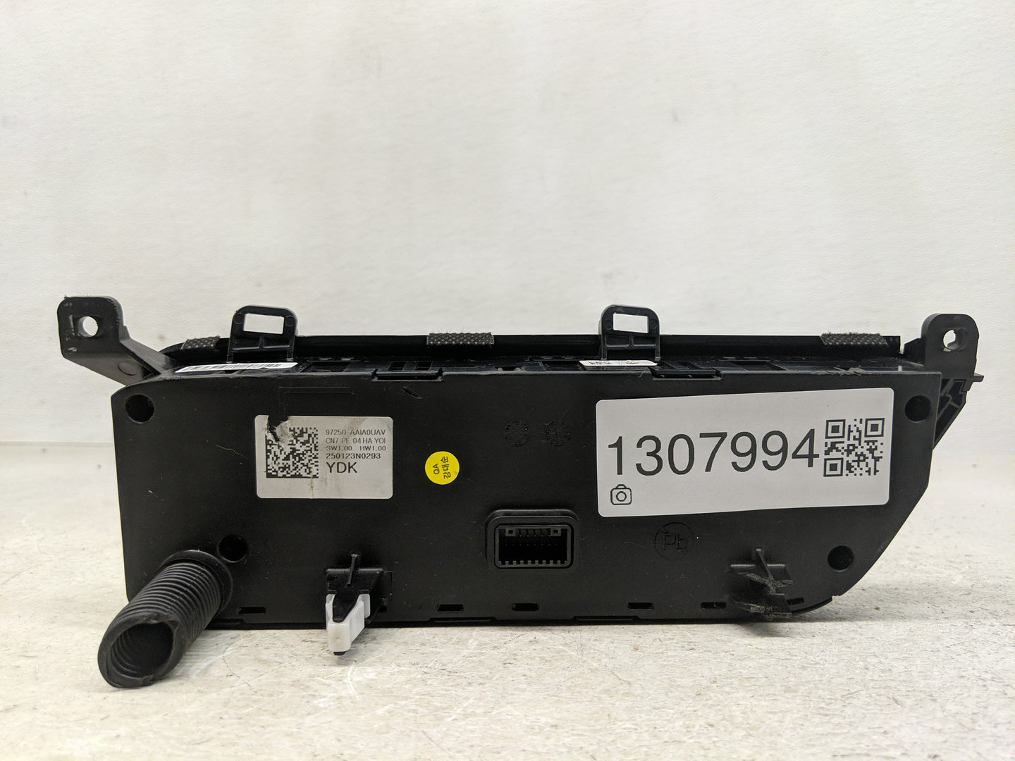 2025 Hyundai Elantra Climate Control Module Temperature AC/Heater Replacement P/N:97250-AAIA0UAV Fits OEM Used Auto Parts - 