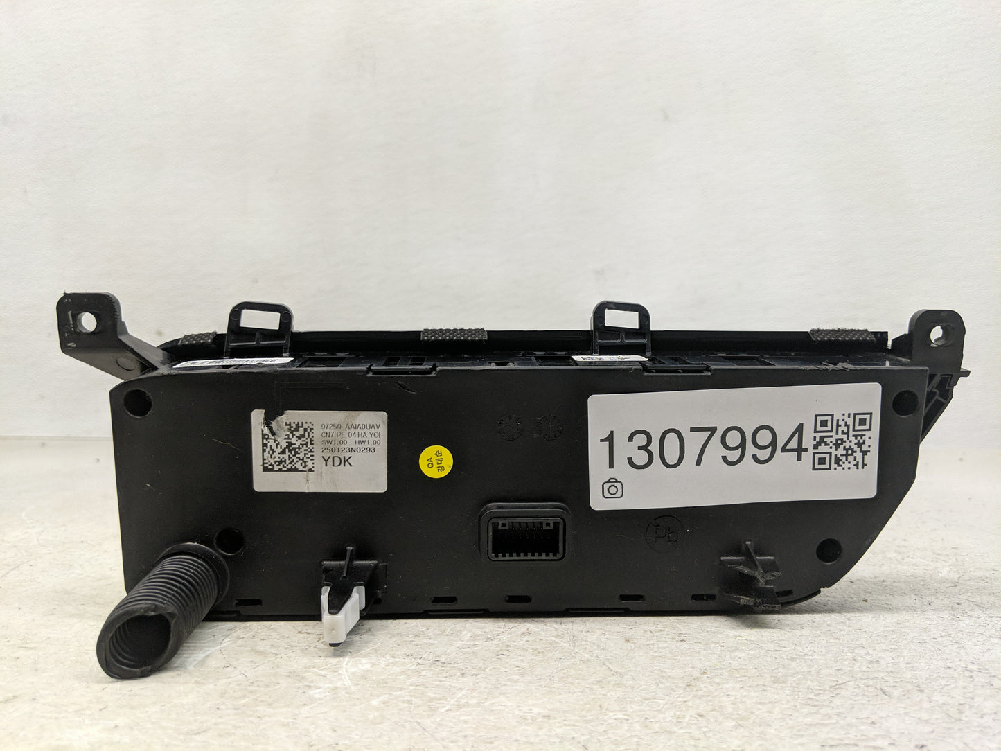 2025 Hyundai Elantra Climate Control Module Temperature AC/Heater Replacement P/N:97250-AAIA0UAV Fits OEM Used Auto Parts - 