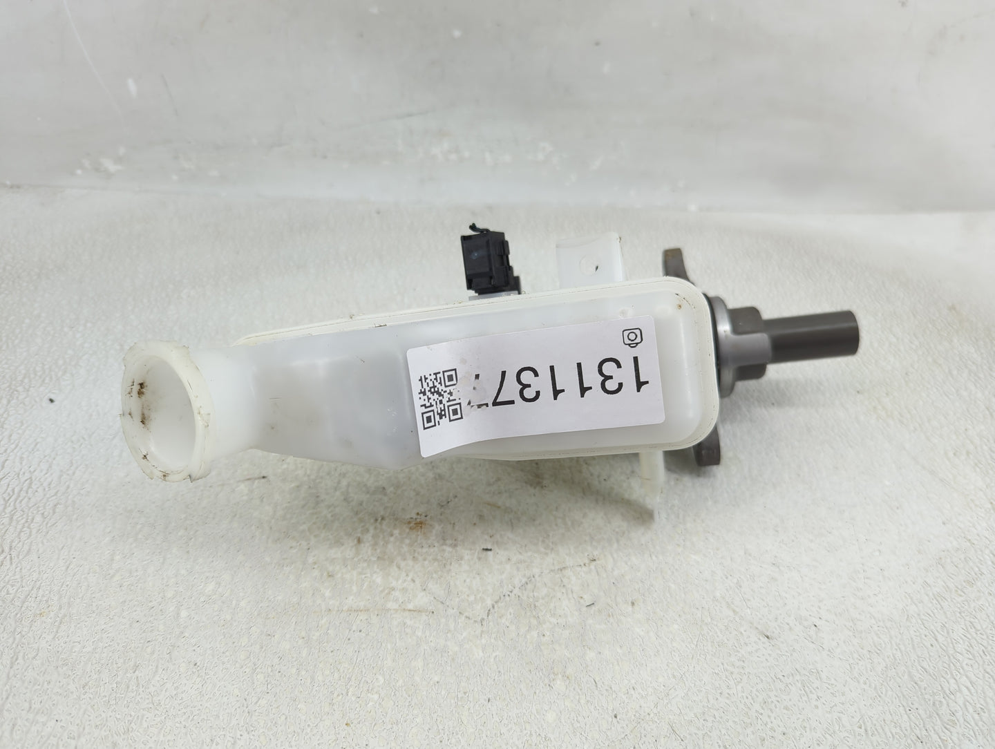 2025 Hyundai Elantra Brake Master Cylinder - Oemusedautoparts1.com