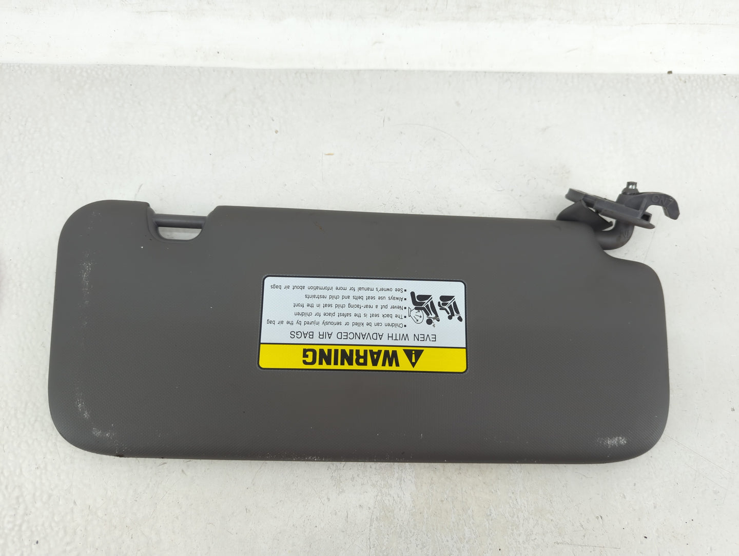 2025 Hyundai Elantra Sun Visor Shade Replacement Passenger Right Mirror Fits OEM Used Auto Parts - Oemusedautoparts1.com